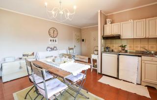 Stunning Apartment In Montaldo Di Mondovì - 4