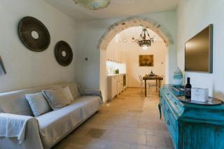 Puglian Farmhouse Near Alberobello Trulli - 1