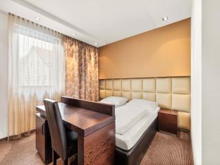 B&B HOTEL Linz City-Ost - 1