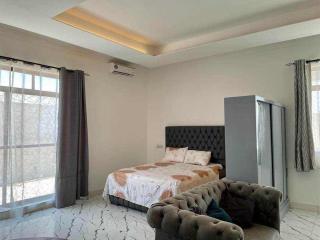 Karn Apartment - 4