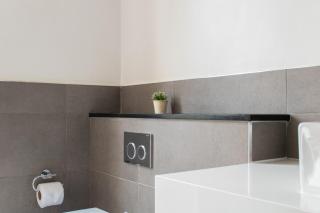 Garden City Mall Spacious 3BR with Pool & Gym - 6
