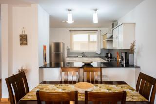 Garden City Mall Spacious 3BR with Pool & Gym - 3