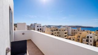 Delfin Court 2BD Apartments & Penthouse close to Promenade - 3