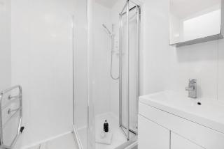 2 Bed Piccadilly Apartment 1 - 4