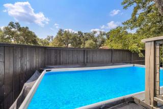 Stylish 3BR Near The Domain Modern Austin Stay - 8