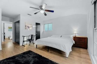 Stylish 3BR Near The Domain Modern Austin Stay - 2