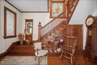 Omas Haus, Walk to Main Street - 2