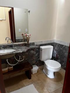 Apto amplo no Coração de Barreiras 3 Quartos 4 Banheiros Comporta até 7 hóspedes 157m2 - 3