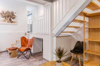 Acropolis Sunset Loft - 7