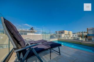 Prime Swieqi large home with Private Pool and Sundeck - 0