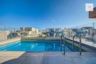 Prime Swieqi large home with Private Pool and Sundeck - 9