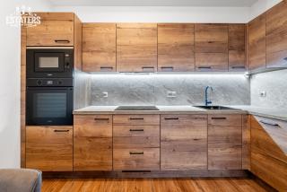 Svetlý, klimatizovaný apartmán s garážou v novostavbe - 6
