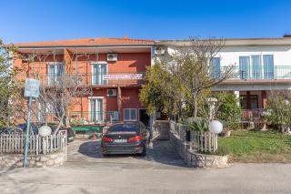 Tinka, Apartment No 5 - 9