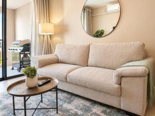Chic Apartment at The Rockwell - Balcony & Mountain View - 4