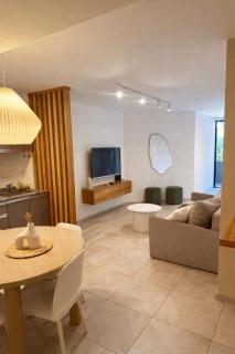 Push Alberdi Apart - 7