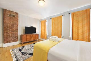 Historic Loft Near Stadiums Modern & Cozy - 9