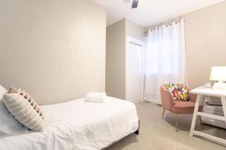 Family & Pet Friendly with Fast Wi-Fi - 4