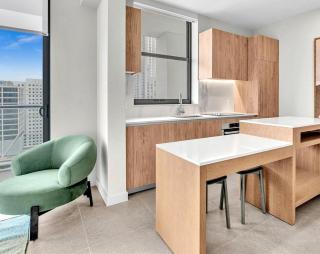 Luxury Downtown One-Bedroom with Rooftop Pool - 6