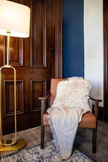 Stylish Liberty Loft Off-Street Parking - 2