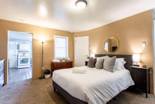 Spacious Studio w Million Dollar City Views - 9