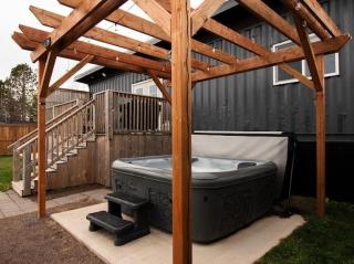 Waterfront Seacan Retreat w Hot Tub and Sauna - 5