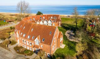 Terrassen-Fewo Seaside am Ostseestrand inkl Schwimmbad und Strandkorb - 0