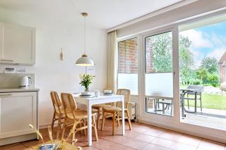 Terrassen-Fewo Seaside am Ostseestrand inkl Schwimmbad und Strandkorb - 8