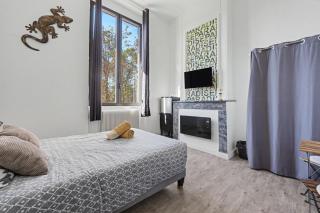 chateau fourclins domaine privatif 8 personnes parc et bassin naturel proche de toulouse - 3