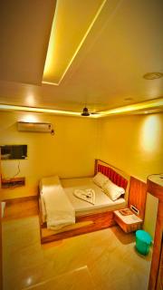 New Vintage Guest House - 8