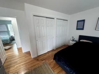 Hamptons Beach House, 5-minute walk to Bay Beach - 7