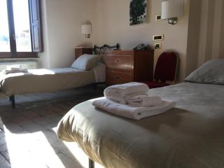 S. Martin Hotel - 8