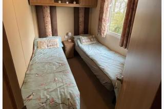 Thorness Cabin Retreat in Cowes - 5