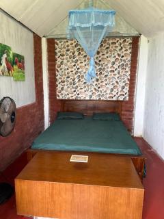 OYA LANGA HENA - Green Park - 8