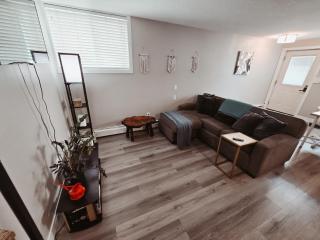 Riverfront Condo - Free Parking, Walk DT, Sleep 4 - 1