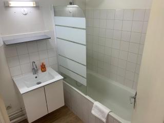 Studio cosy, 2 min à pied du métro 7, accès direct Paris - 8