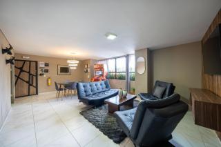 3 bedroom apartment, with arcade machine - 1 block from lleras park p7 - 3