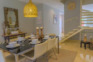 Beachfront 3BR with Direct Beach Access Marbella East - 2