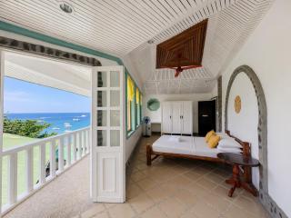 Private Home in Apo Island - 0
