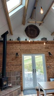 Barn Sleeps 4 with Enclosed Garden - 1