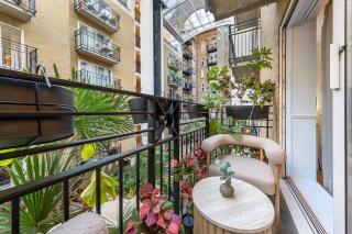Tranquil 2B Japandi-Inspired Apt 2 min from St Paul's - 6