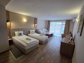Mirana Family Hotel - 9
