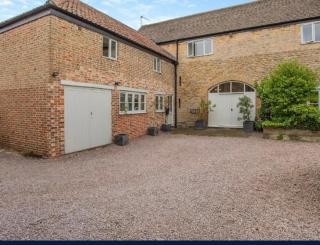 Grange Barn - 1