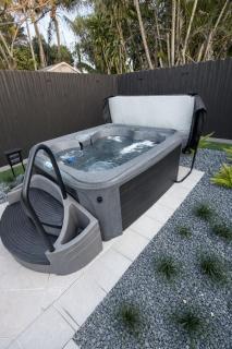 Spacious 2 BR with HotTub Close to Downtown and Beach - 9