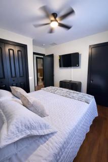 Spacious 2 BR with HotTub Close to Downtown and Beach - 4