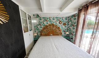 Studio tout confort avec vue sur piscine - 1