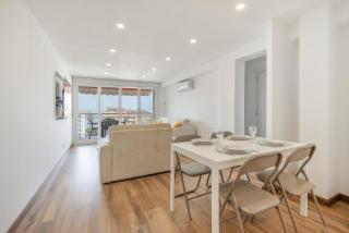 Apartamento con Piscina y Parking - 1