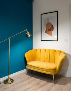 Vibrant Color Pop Studio Ivory Residence - 3