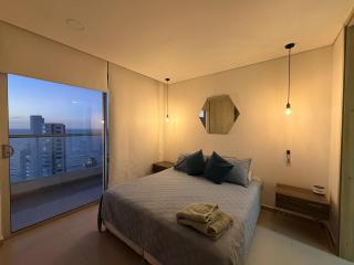Amplio y Lujoso Apartamento - Vista al mar y Cerca al centro PISO ALTO - 3