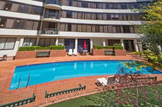 BreakFree Capital Tower Apartments - 3