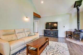 Private Beach & Hot Tub! Family Gem on Puget Sound - 4
